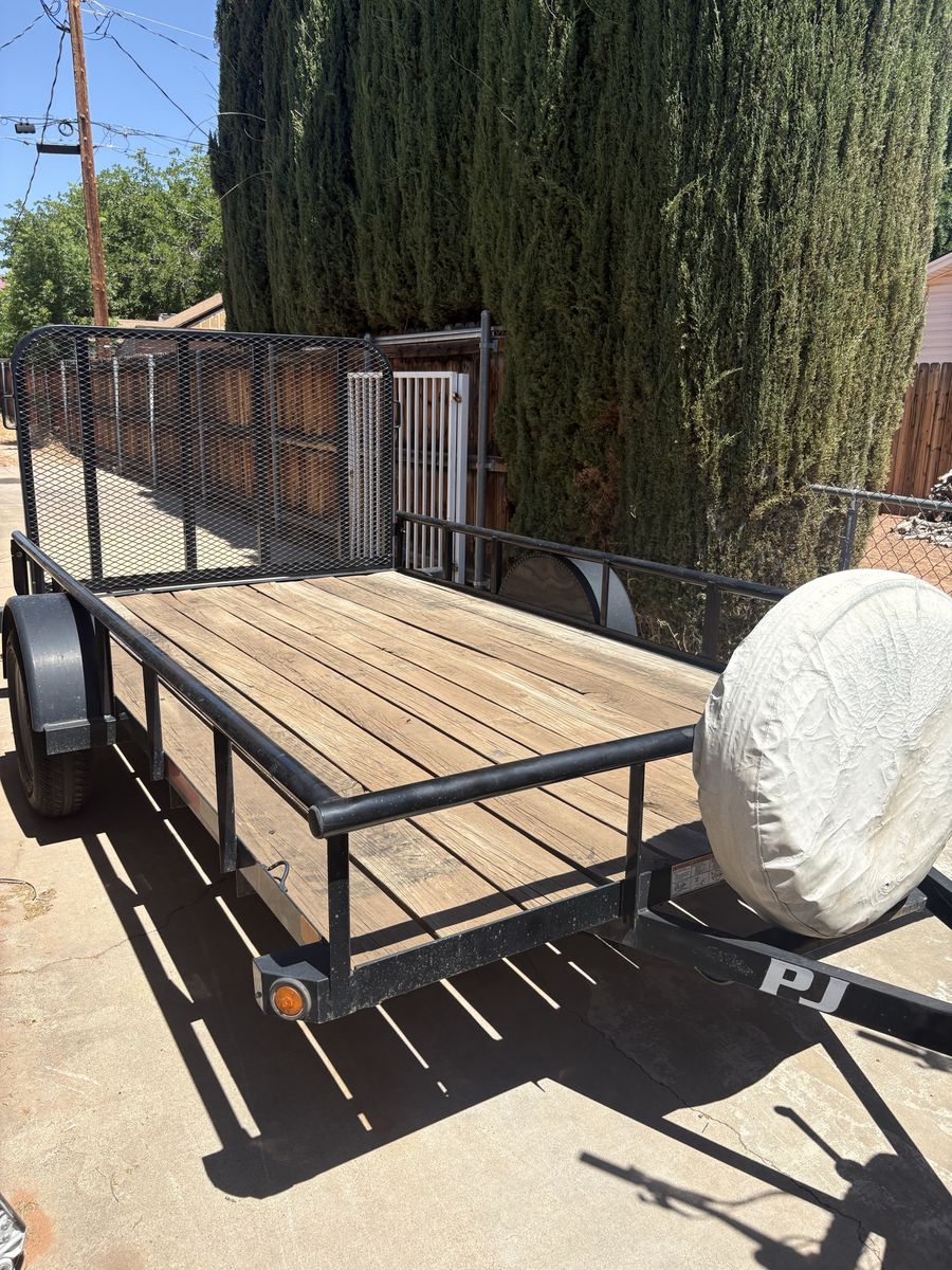 2020 PJ 6.5x12 Trailer