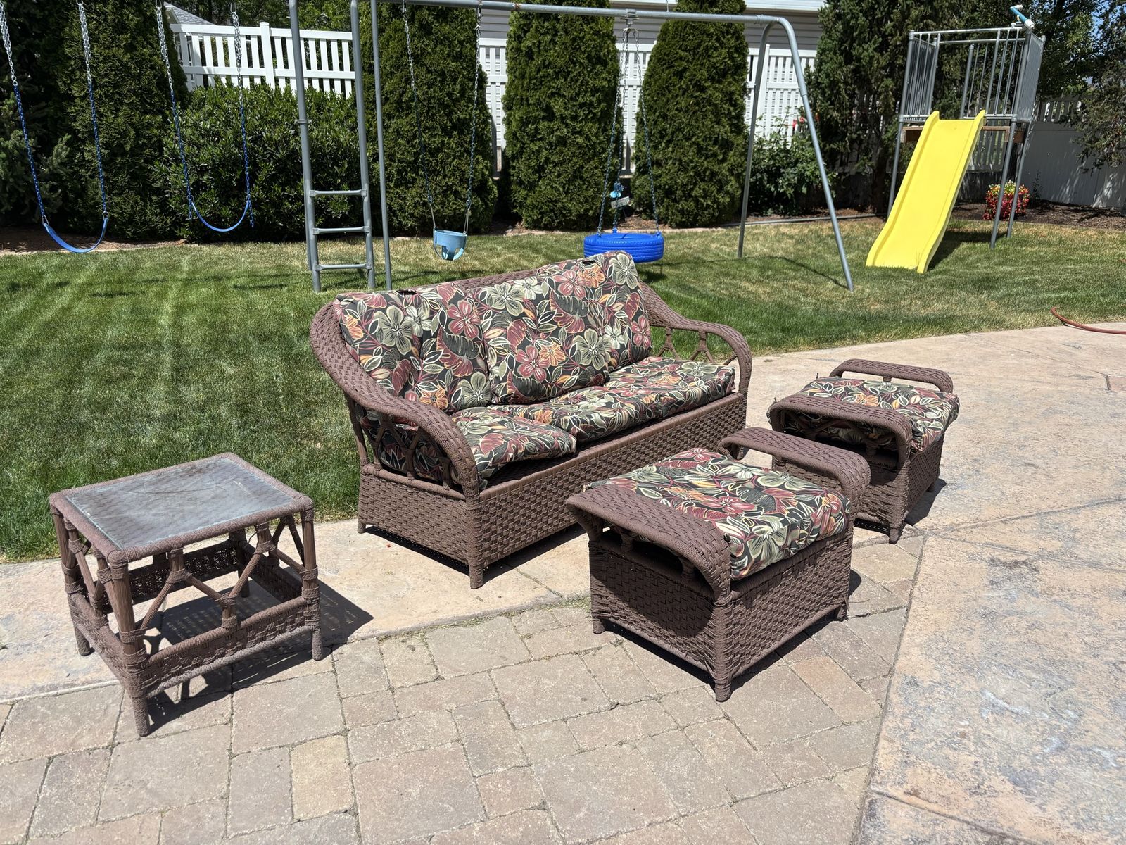 Free outdoor set