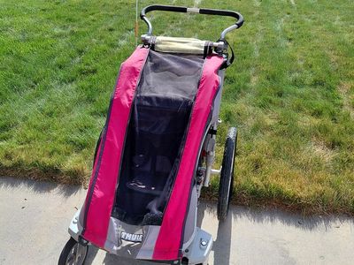 Thule Chariot Cougar: Child Stroller or convertible to Bike Trailer