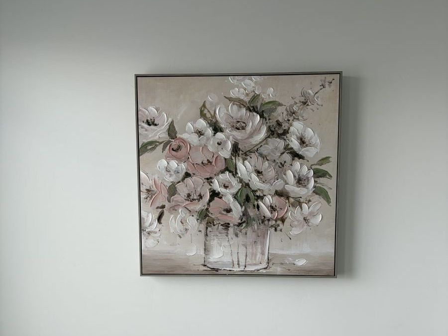 Main image 1