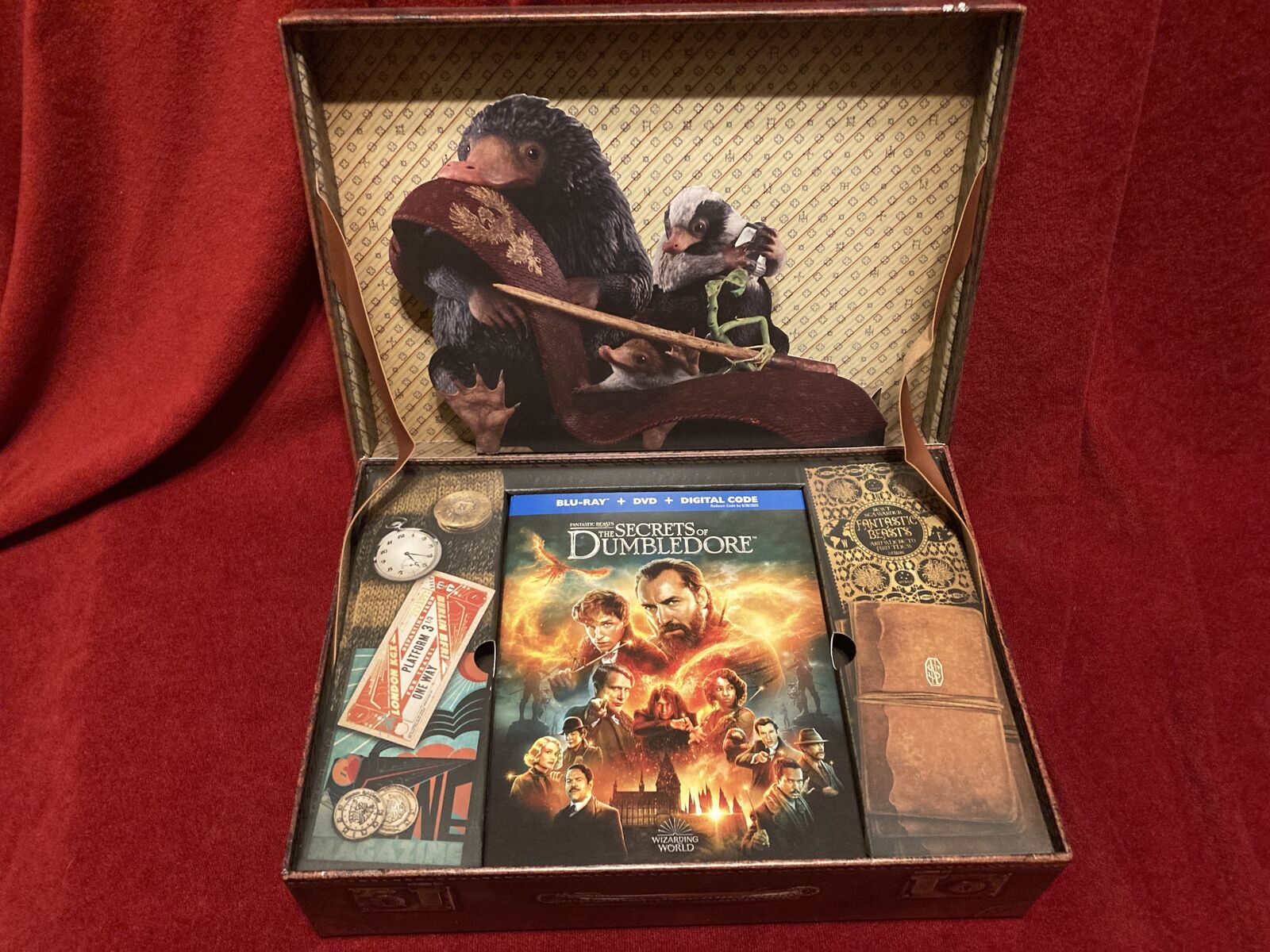 Fantastic Beasts The Secrets Of Dumbledore Blu Ray DVD Newts Case Limited Edition