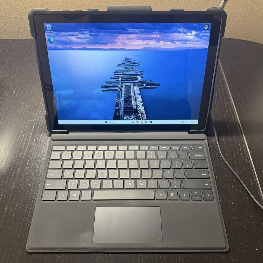 Microsoft Surface Pro – Core i5, 8GB RAM, 256GB, Windows 11 Pro & UAG Case