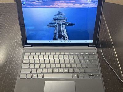 Microsoft Surface Pro – Core i5, 8GB RAM, 256GB, Windows 11 Pro & UAG Case