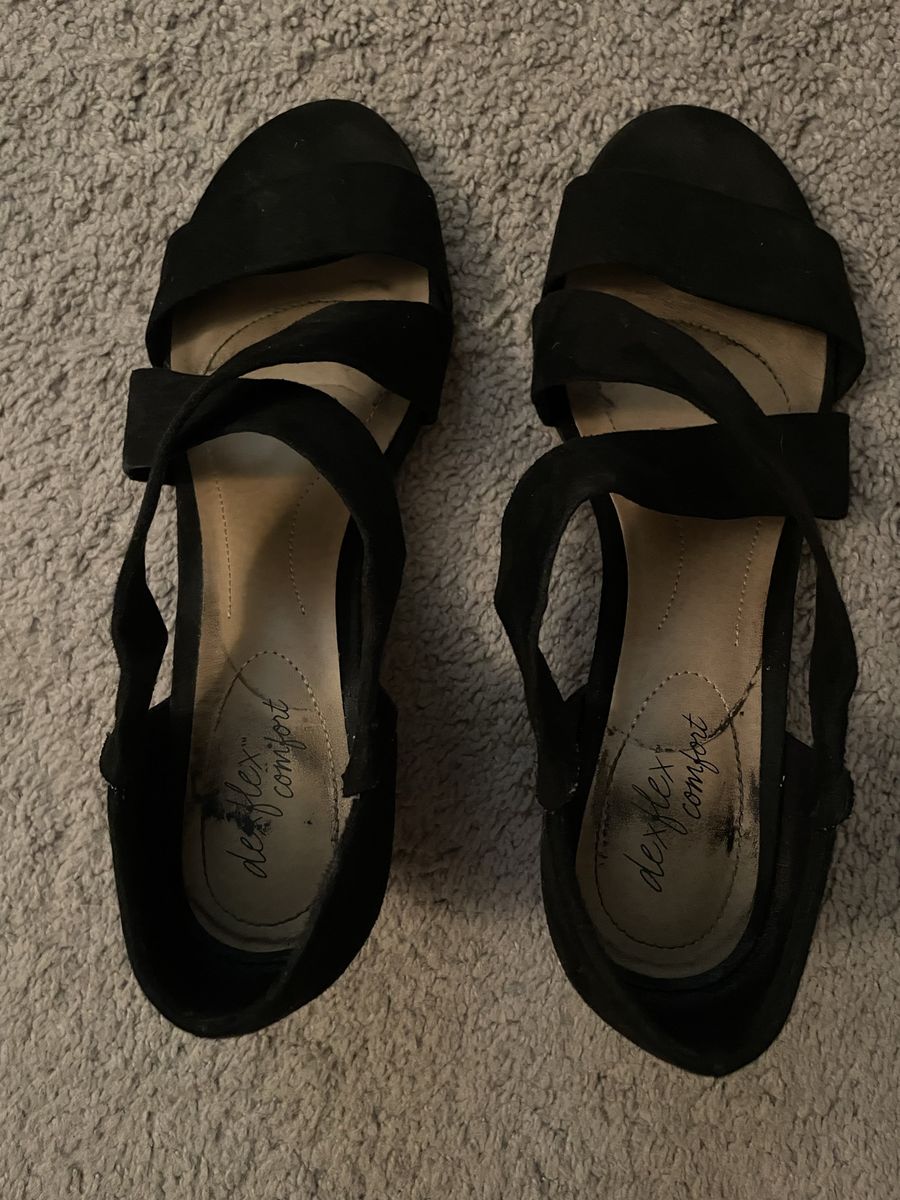 Black wedge shoes