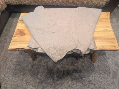 Beautiful Queen Size Quilt – Like New