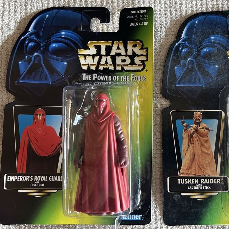90’s Star Wars The Power of the Force Emperor's Royal Guard Red Velvet Robe Green Card Action Figure