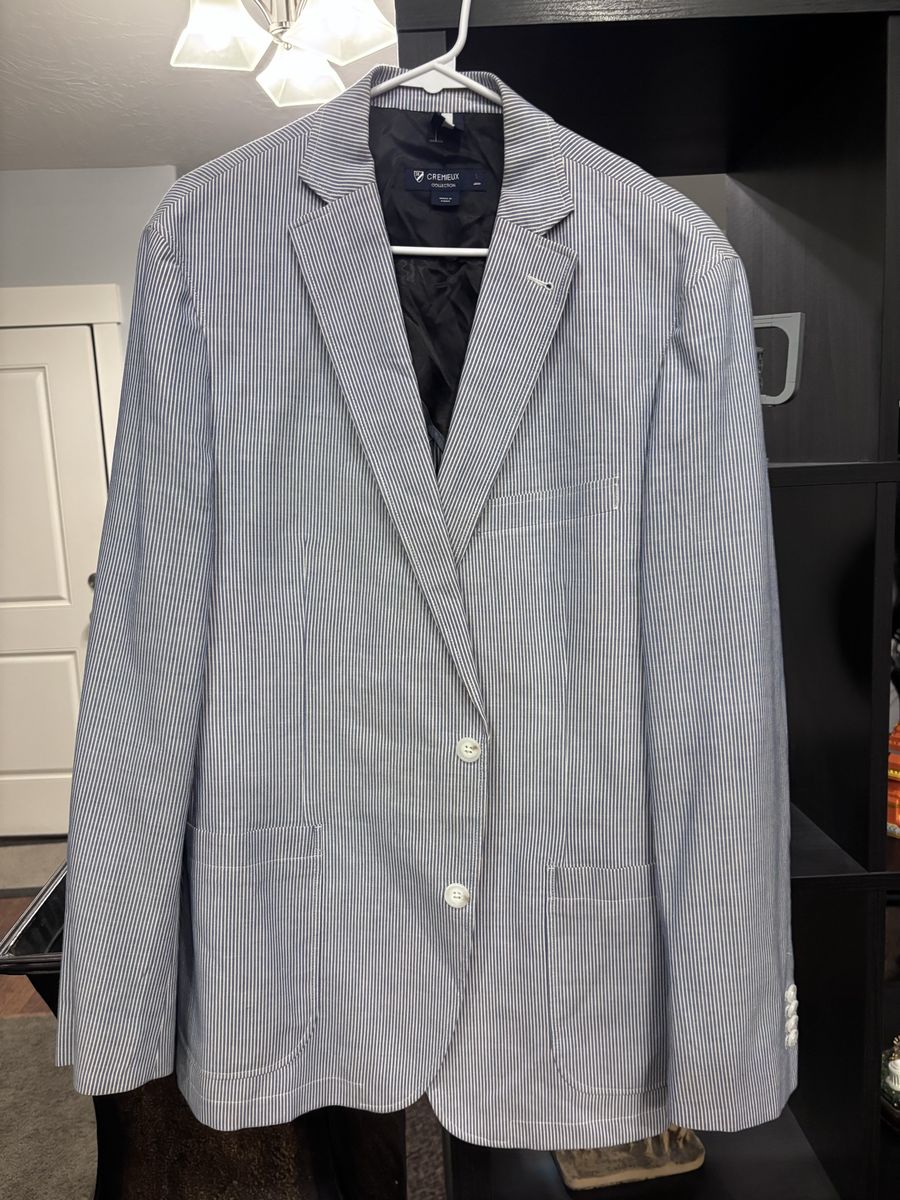 Men’s suit jacket Blue white pin stripe large