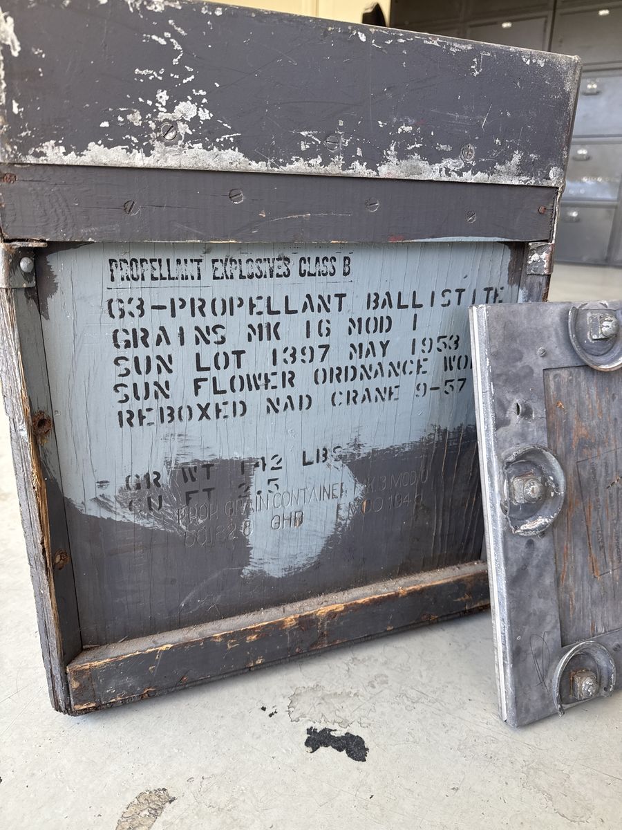 Vintage 1945 US Military G3 Propellant Ballistite Wood/Metal Storage Box