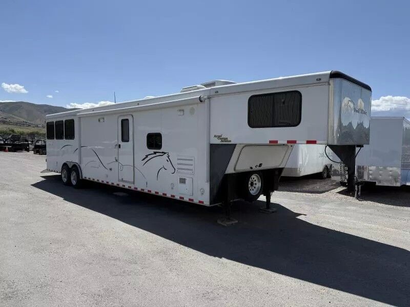 2013 Harmar 3 Horse LQ Horse Trailer