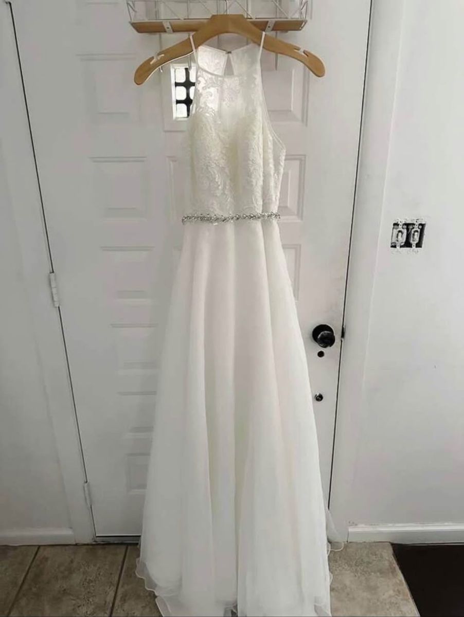 Elegant White Halter Neck Wedding Dress with Embellished Waist