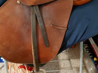 English Saddle by Courbette Saddlery, 14", KIDS