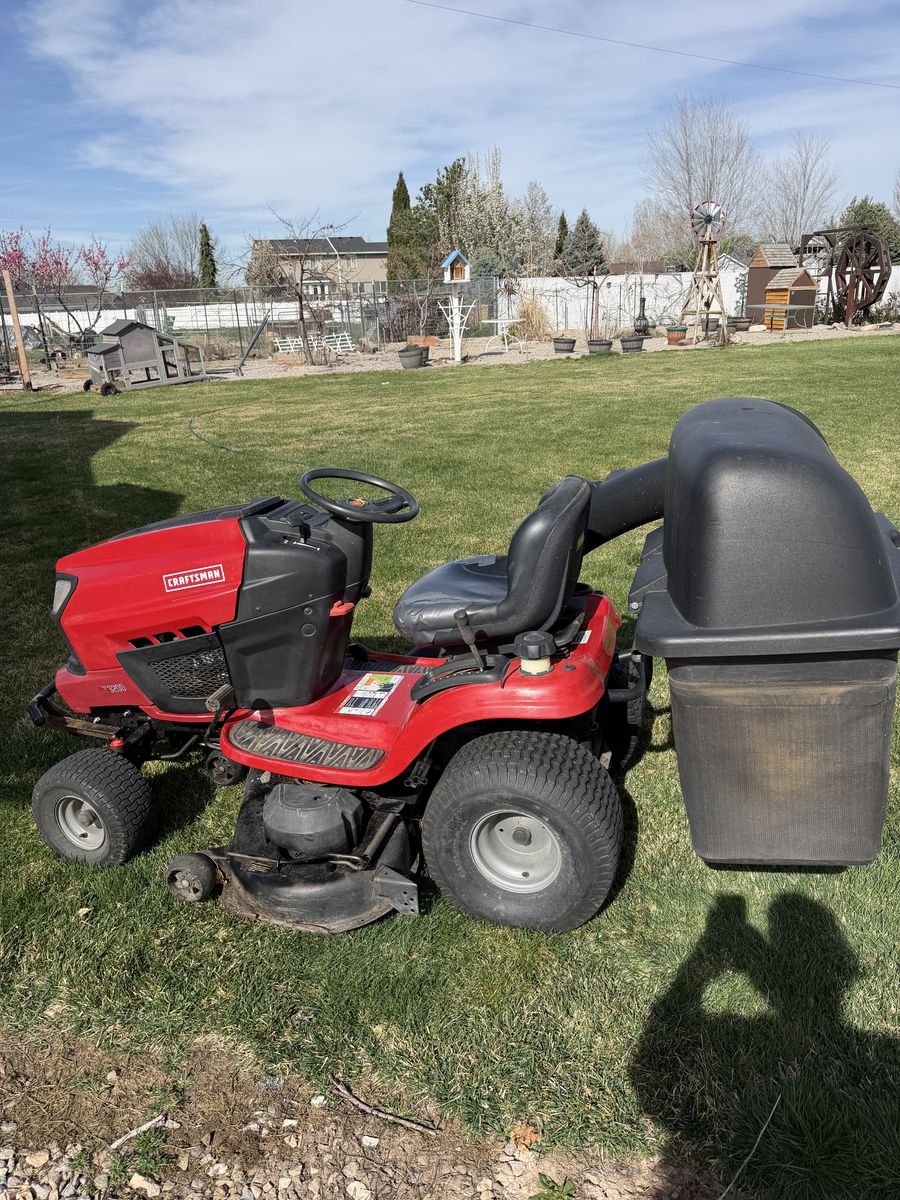 Craftsman Riding Lawn Mower