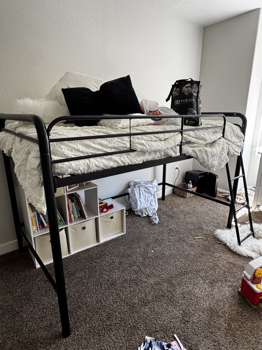 Twin bed mattress and loft frame