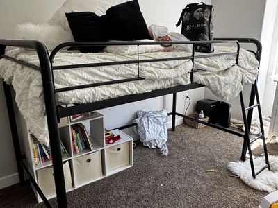 Twin bed mattress and loft frame