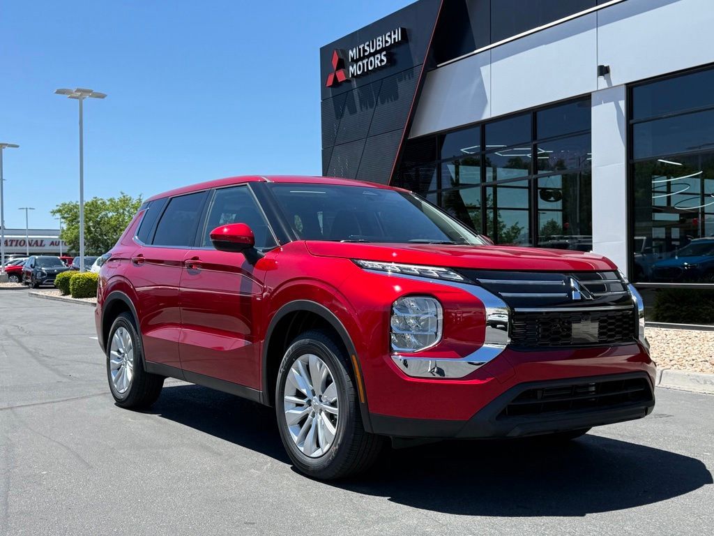 2026 Mitsubishi Outlander ES