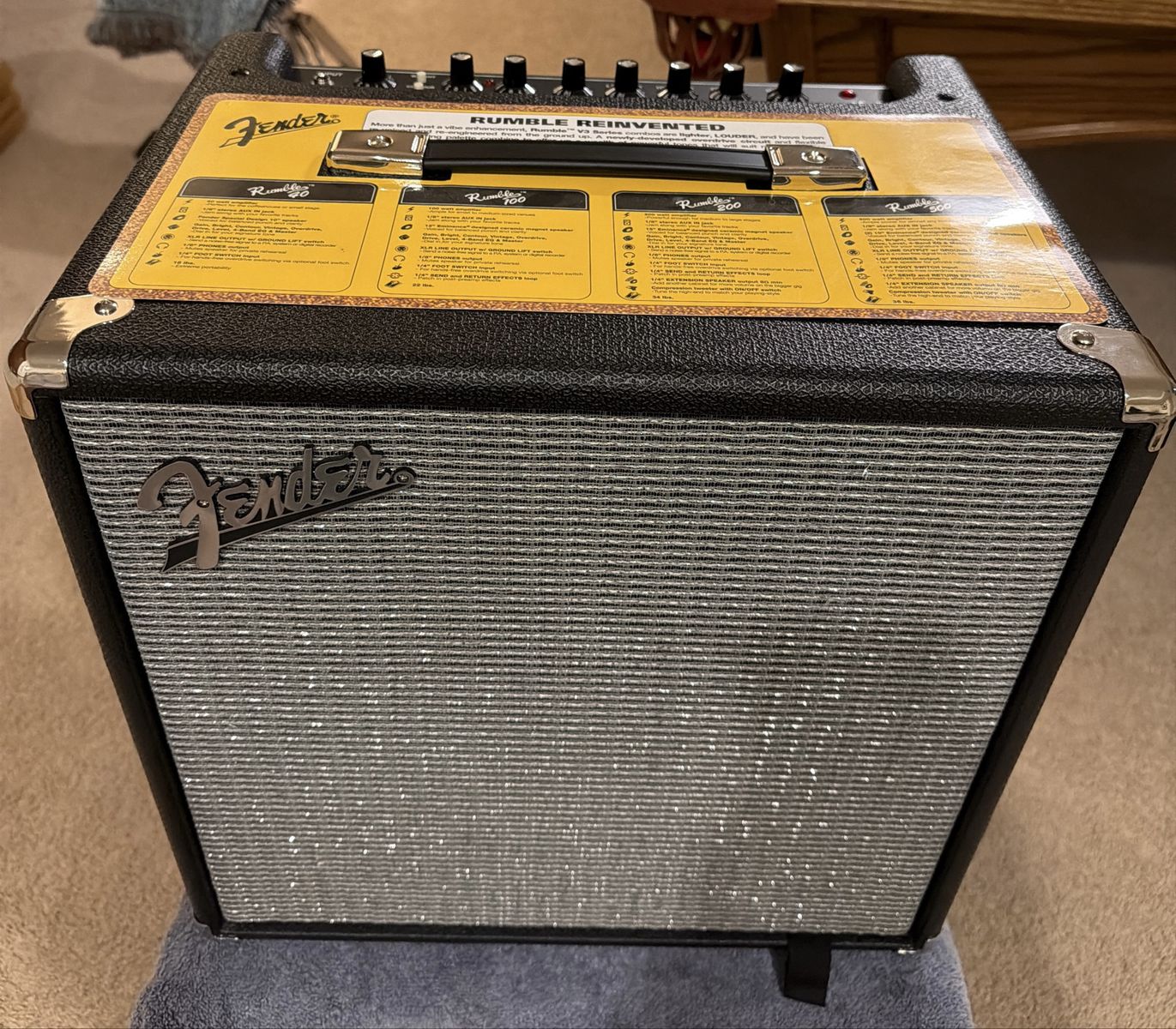 Fender Rumble 40 Bass Guitar Amplifier Combo - New with custom cover