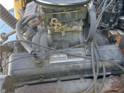 305 Chevy engine