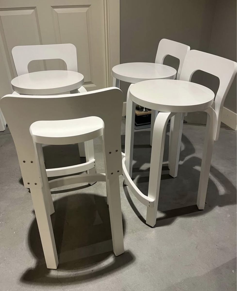 Set of 4 White Alvaro Alto Wood Bar Stools with Backs - Modern Design Counter Height Seating