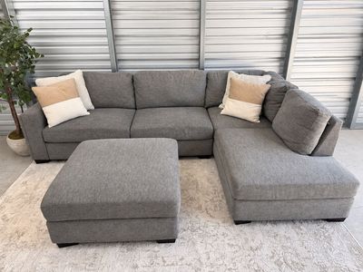 MODERN GRAY 2 PIECE SECTIONAL & OTTOMAN — FREE DELIVERY