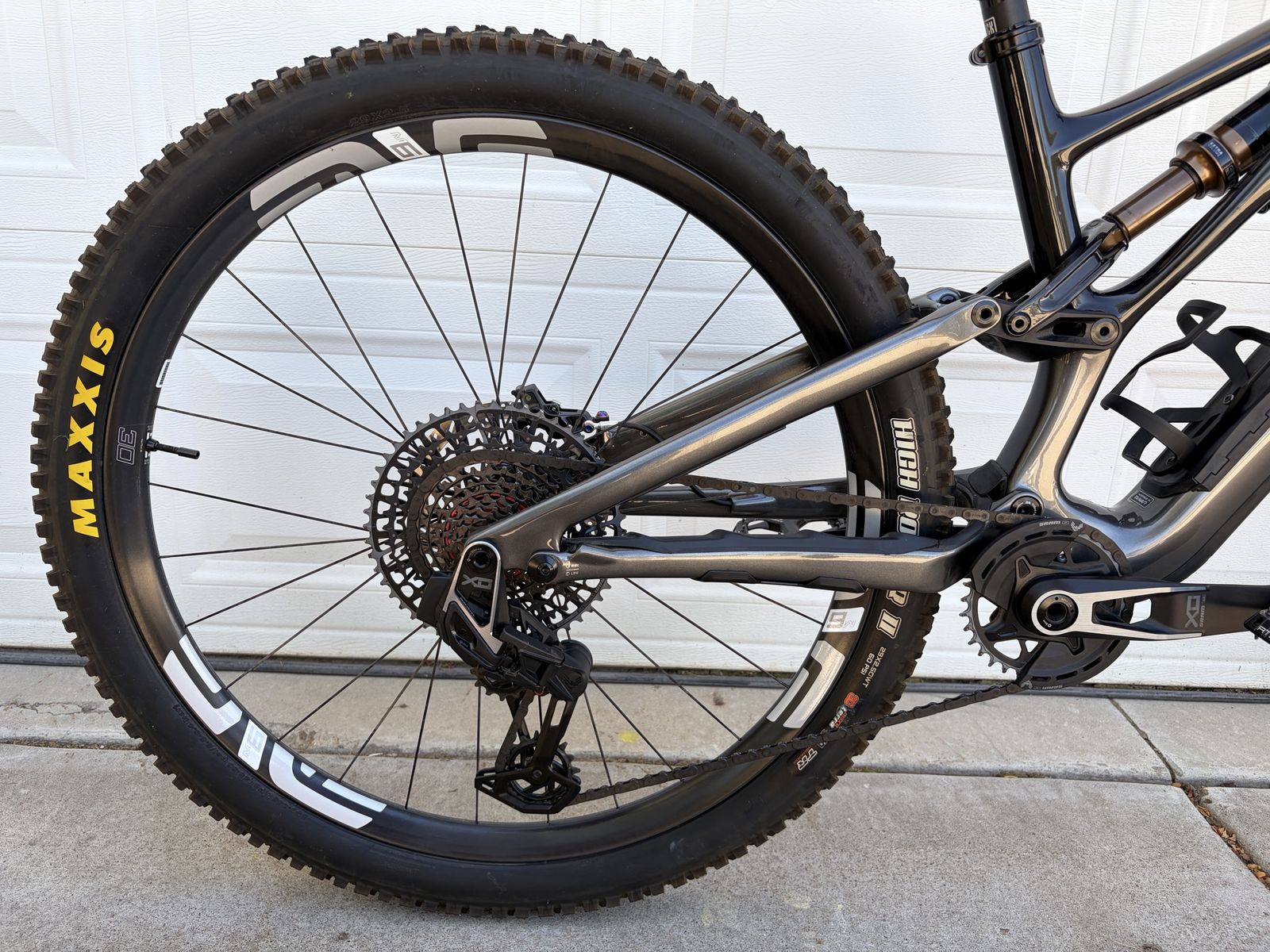 Main image 2