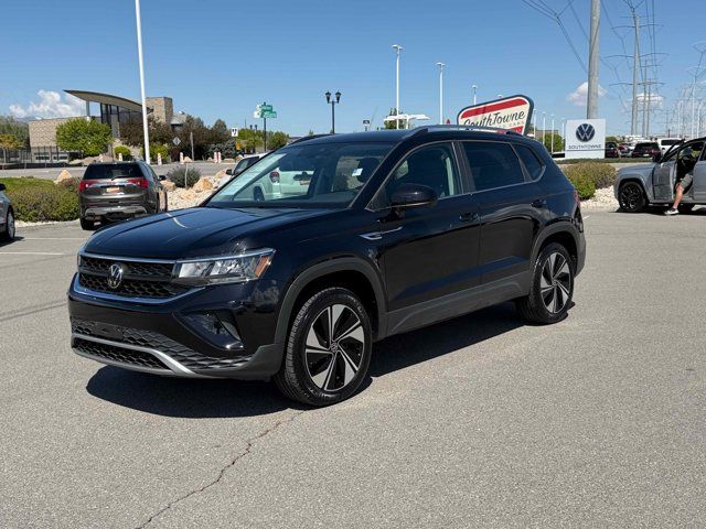 2023 Volkswagen Taos SE 4Motion
