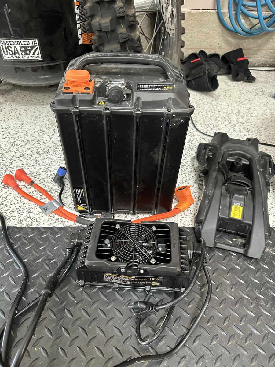 2025 ultra bee battery and charger