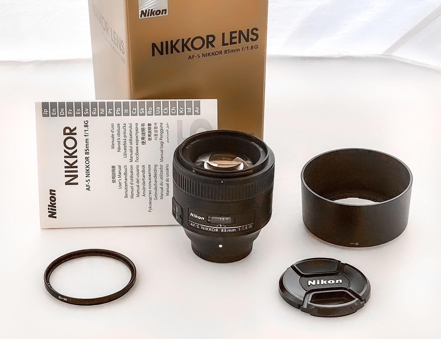 NIKON 85mm G lens - like new A+++