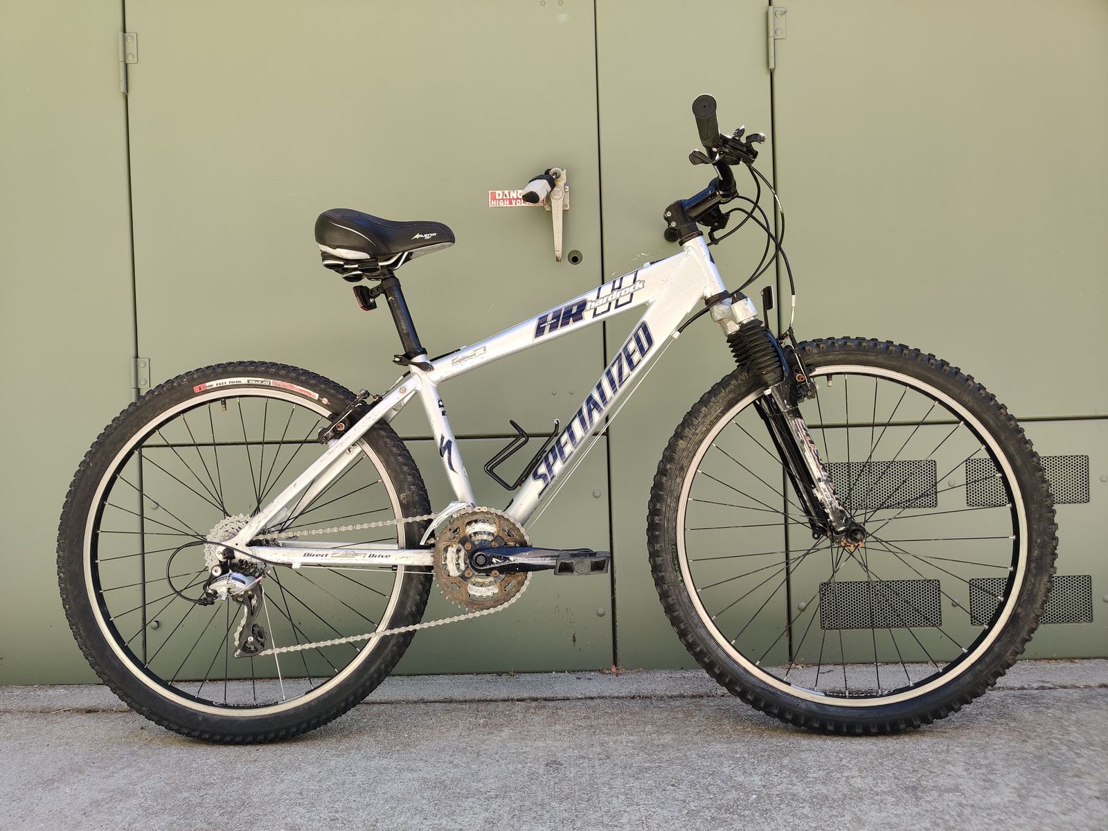 Specialized Hardrock Mountain Bike SB129-26