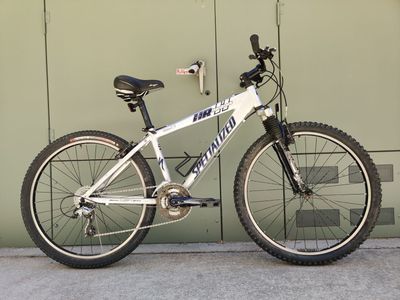 Specialized Hardrock Mountain Bike SB129-26