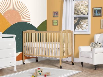 Dream On Me Folding Full-Size Crib