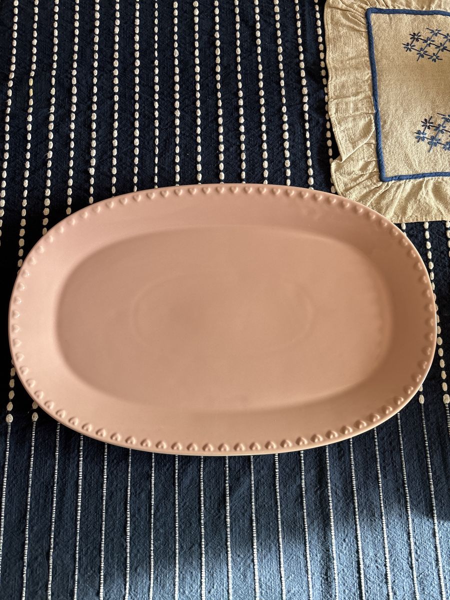 Paris Hilton Pink Oval Heart trim platter