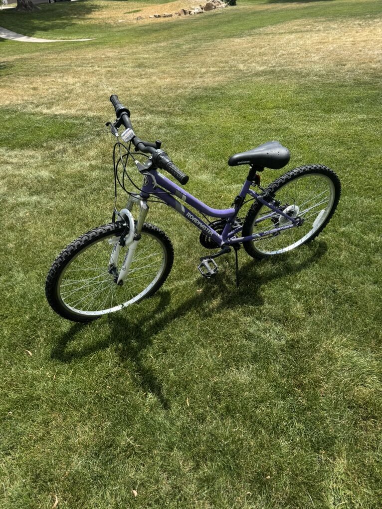 Roadmaster 24 Granite Peak Mountain Bike 18 Speed