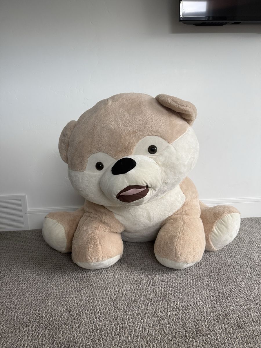 Huge stuffed Dog