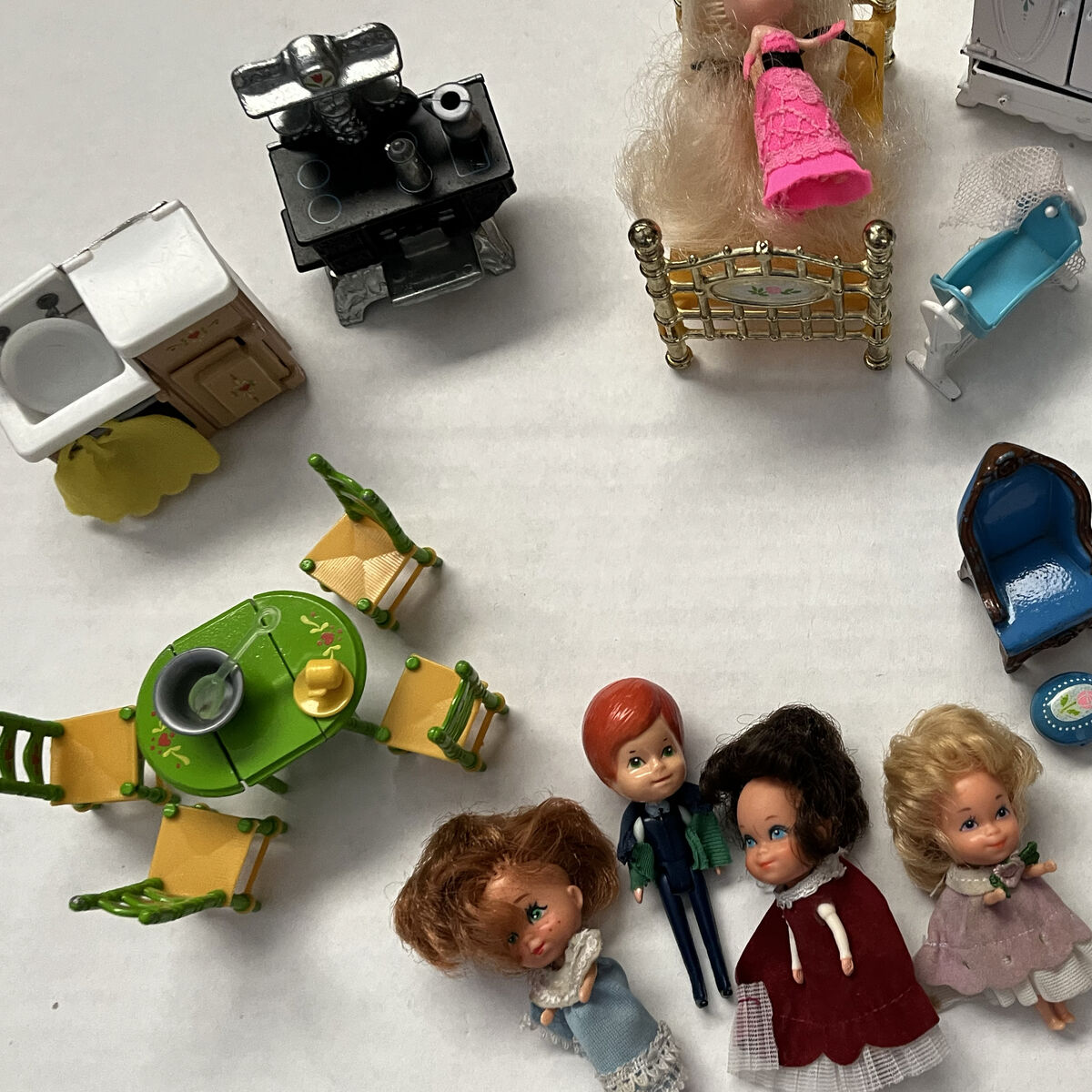 1980 littles Diecast Metal Dollhouse Furniture &