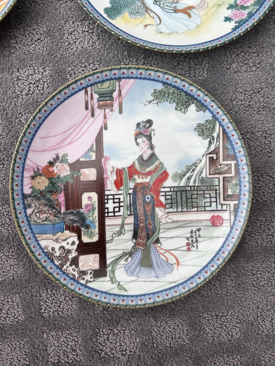 Main image 4
