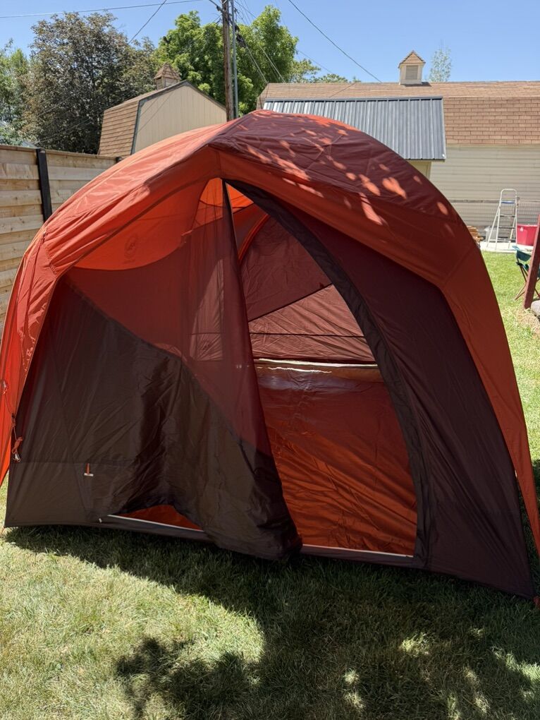 New Big Agnes Big House 4 Tent & Vestible