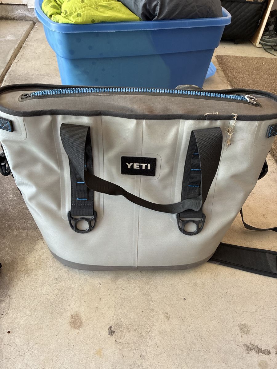 Yeti Hopper 30 Portable Soft Cooler Gray