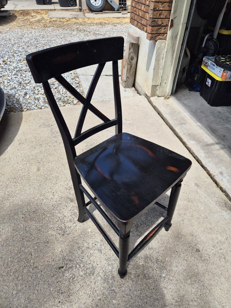 4 dining chairs and table