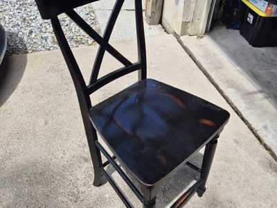 4 dining chairs and table