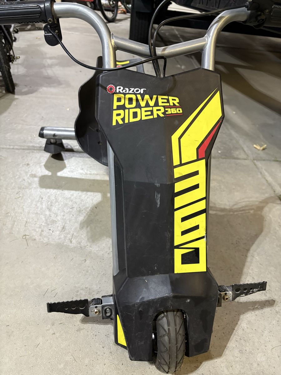 Razor Power Rider 360 Electric Tricycle Drifting Ride-On Toy