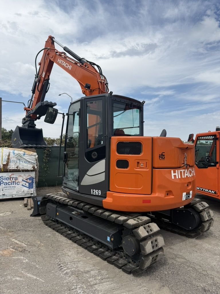 8 Ton, 80 Class Excavators for Rent, Cat 308 - Hitachi 85 - Thumbs and Blades