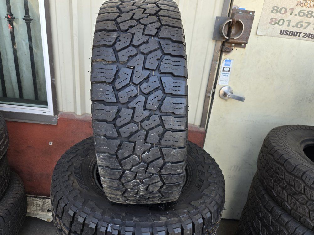 SET  LT285/70R17 FALKEN WILDPEAK A/T AT3W