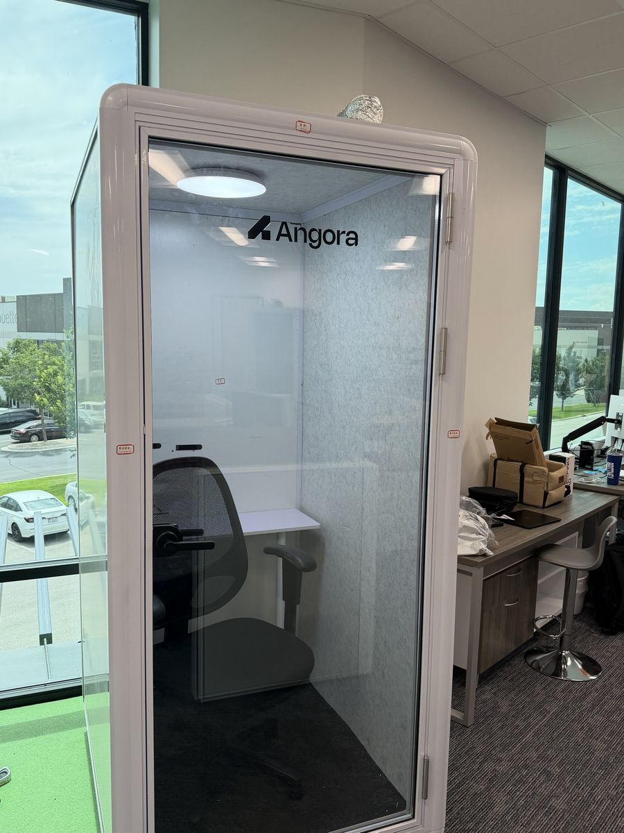 Sound proof call booth 1499 OBO