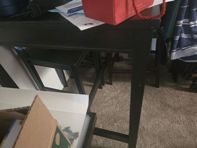 Tablew/ 2 chairs