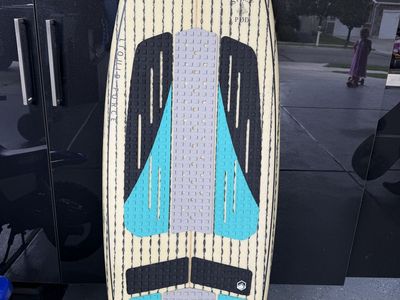 Liquid Force Space Pod Wakesurf Board 4'4" - Excellent Condition