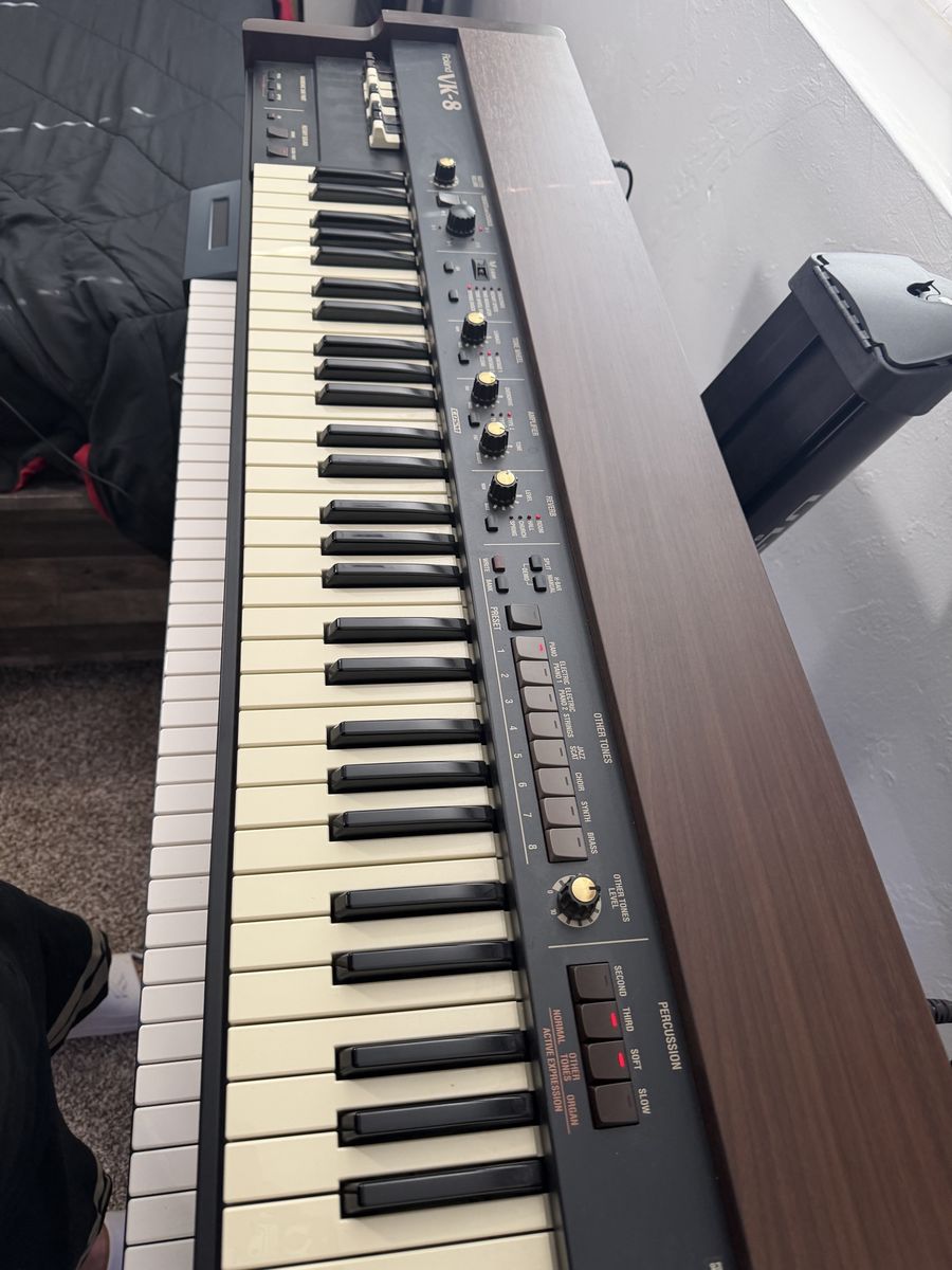 Roland VK-8 Organ Synthesizer Keyboard with Case