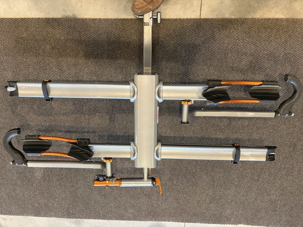 Lightly Used KUAT 2 Bike Hitch Rack