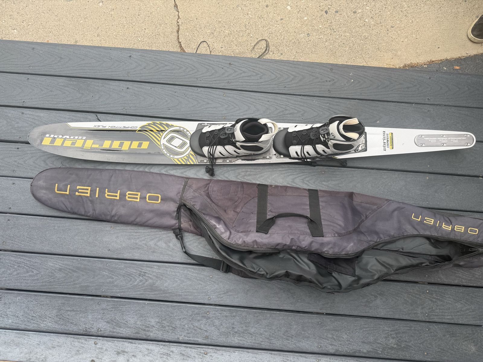 O'Brien Seven Slalom Ski with Sector Bindings & Carry Bag