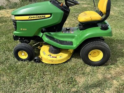 John Deere X300 Lawn Tractor