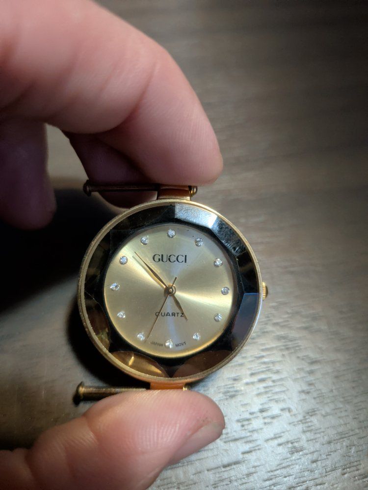 Gucci Gold Toned Quartz Watch with Crystal Accents
